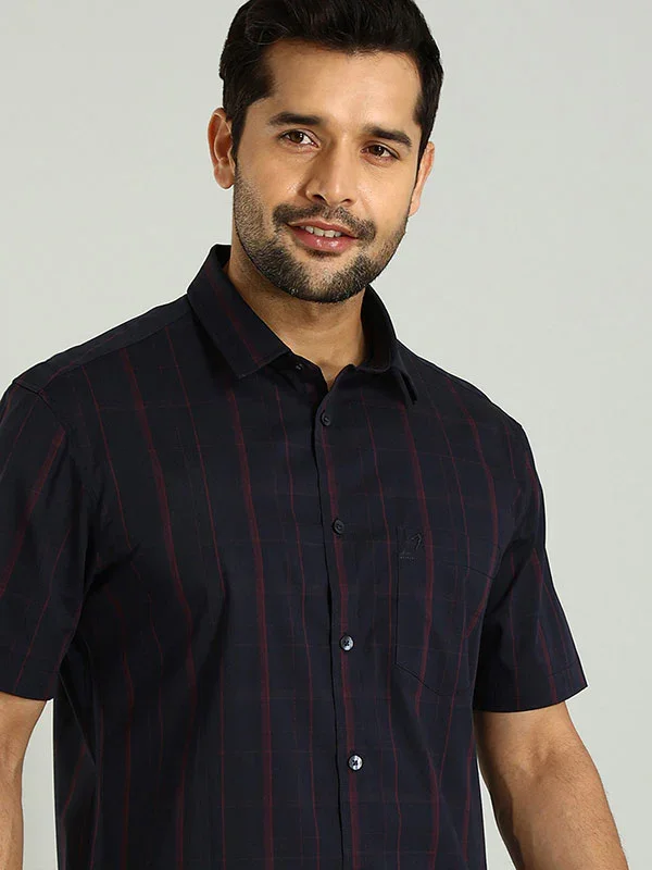 Men's Check Half Sleeves Cotton Blend Shirt - Image 5