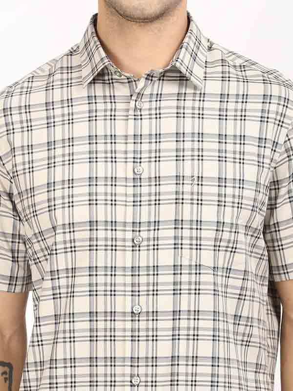 Men's Check Half Sleeves Cotton Shirt - Image 3