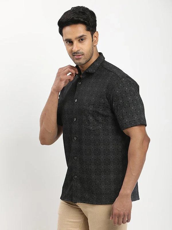 Men's Printed Half Sleeves Cotton Blend Shirt - Image 2