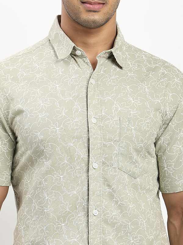 Men's Printed Half Sleeves Cotton Blend Shirt - Image 11