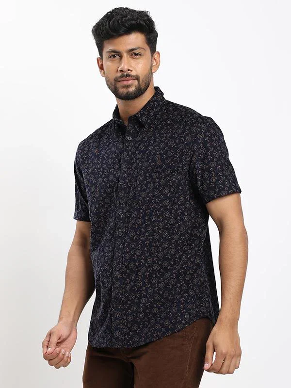 Men's Printed Half Sleeves Cotton Corduroy Shirt - Image 7