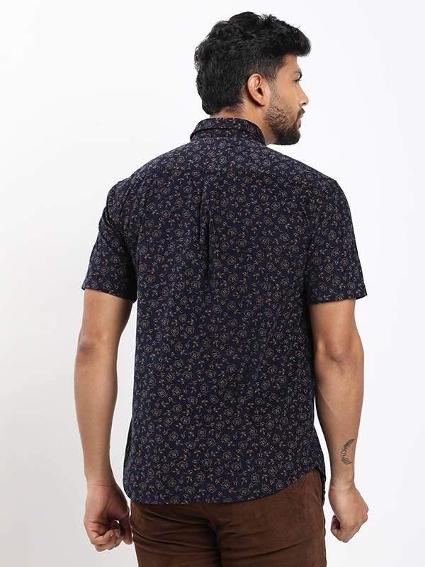 Men's Printed Half Sleeves Cotton Corduroy Shirt - Image 9