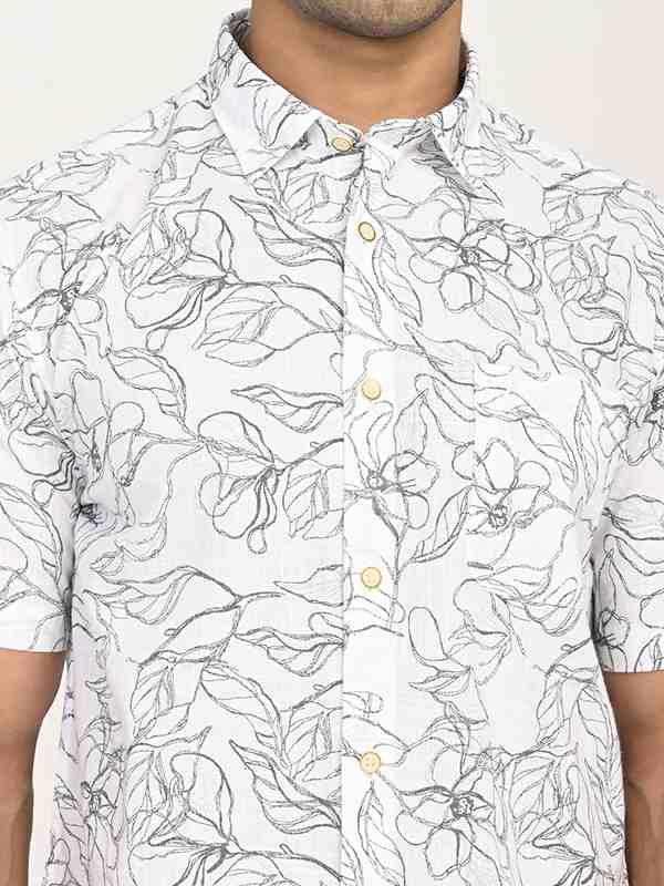Men's Printed Half Sleeves Cotton Shirt - Image 3