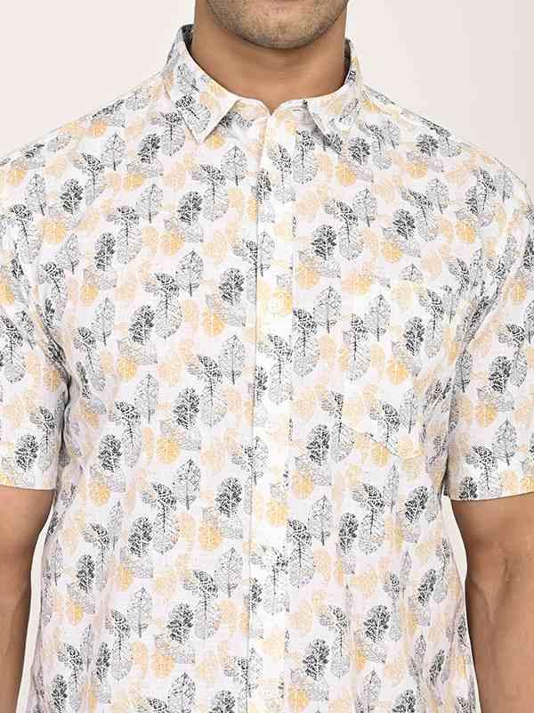 Men's Printed Half Sleeves Cotton Shirt - Image 3