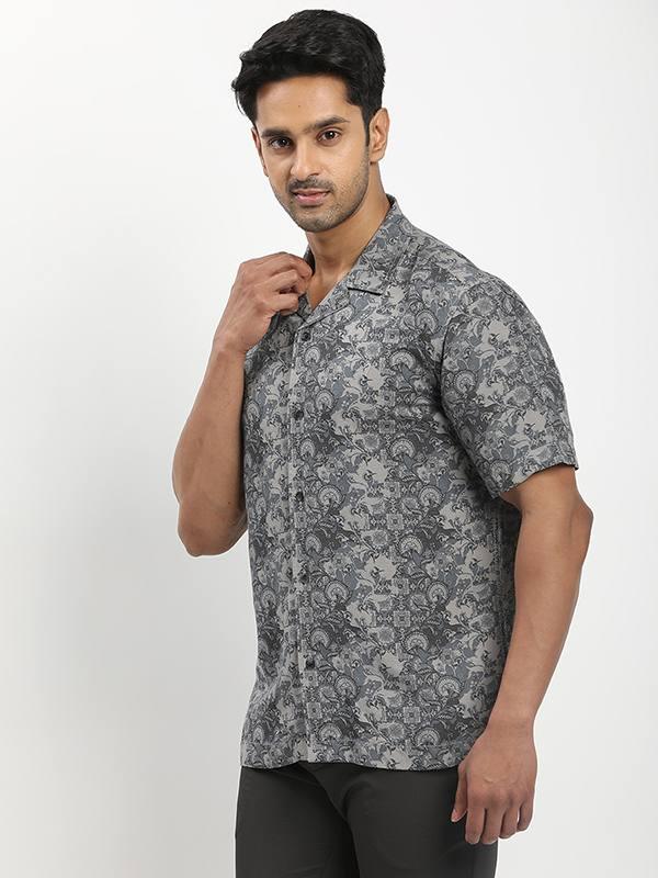 Men's Printed Half Sleeves Viscose Blend Shirt - Image 2