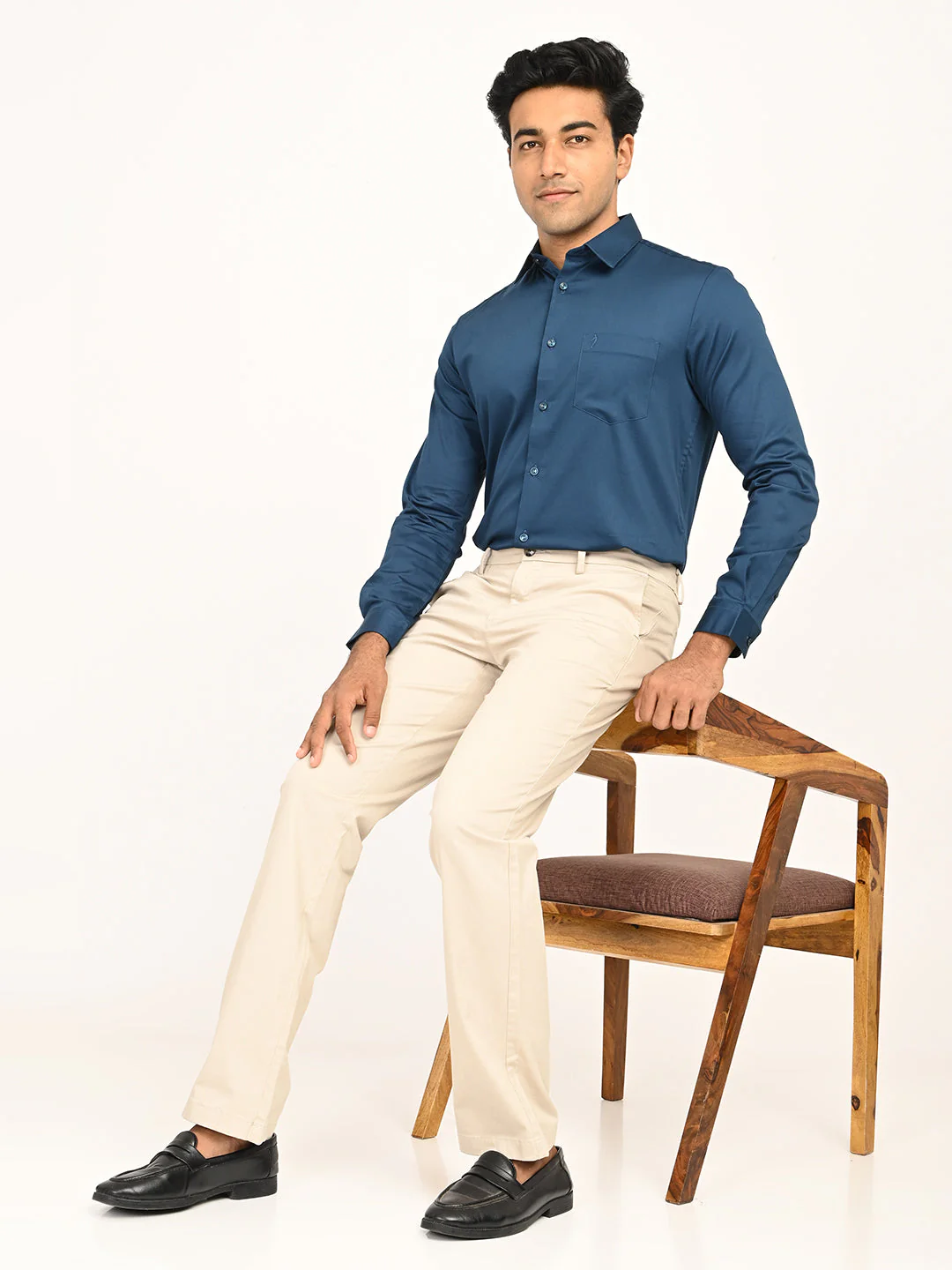 Men's Solid Full Sleeves Cotton Stretch Shirt - Image 12