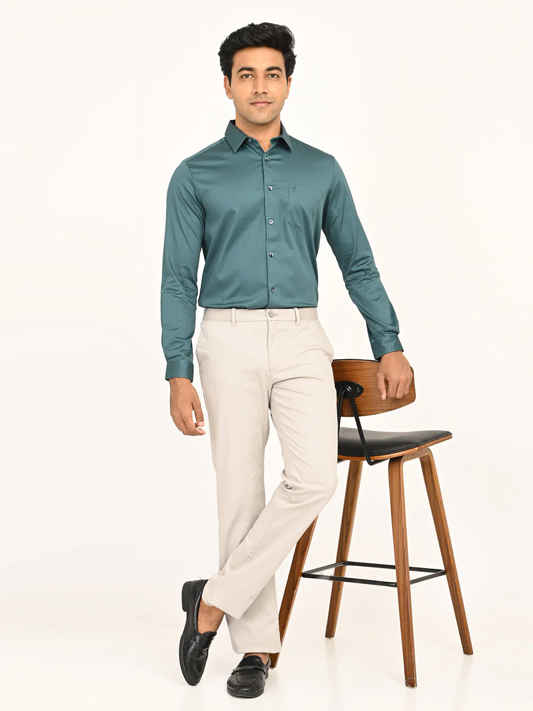 Men's Solid Full Sleeves Cotton Stretch Shirt - Image 24