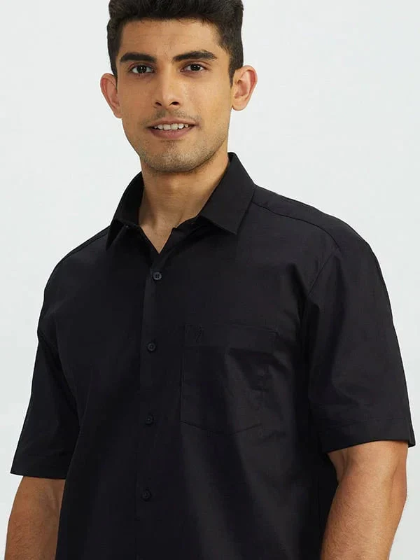 Men's Solid Half Sleeves Cotton Blend Shirt - Image 5