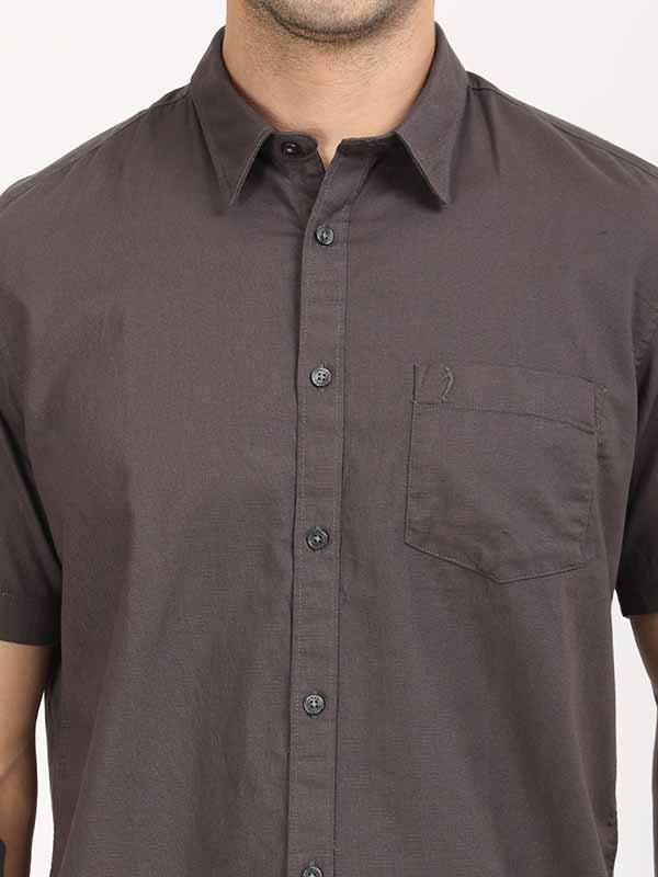 Men's Solid Half Sleeves Cotton Shirt - Image 3
