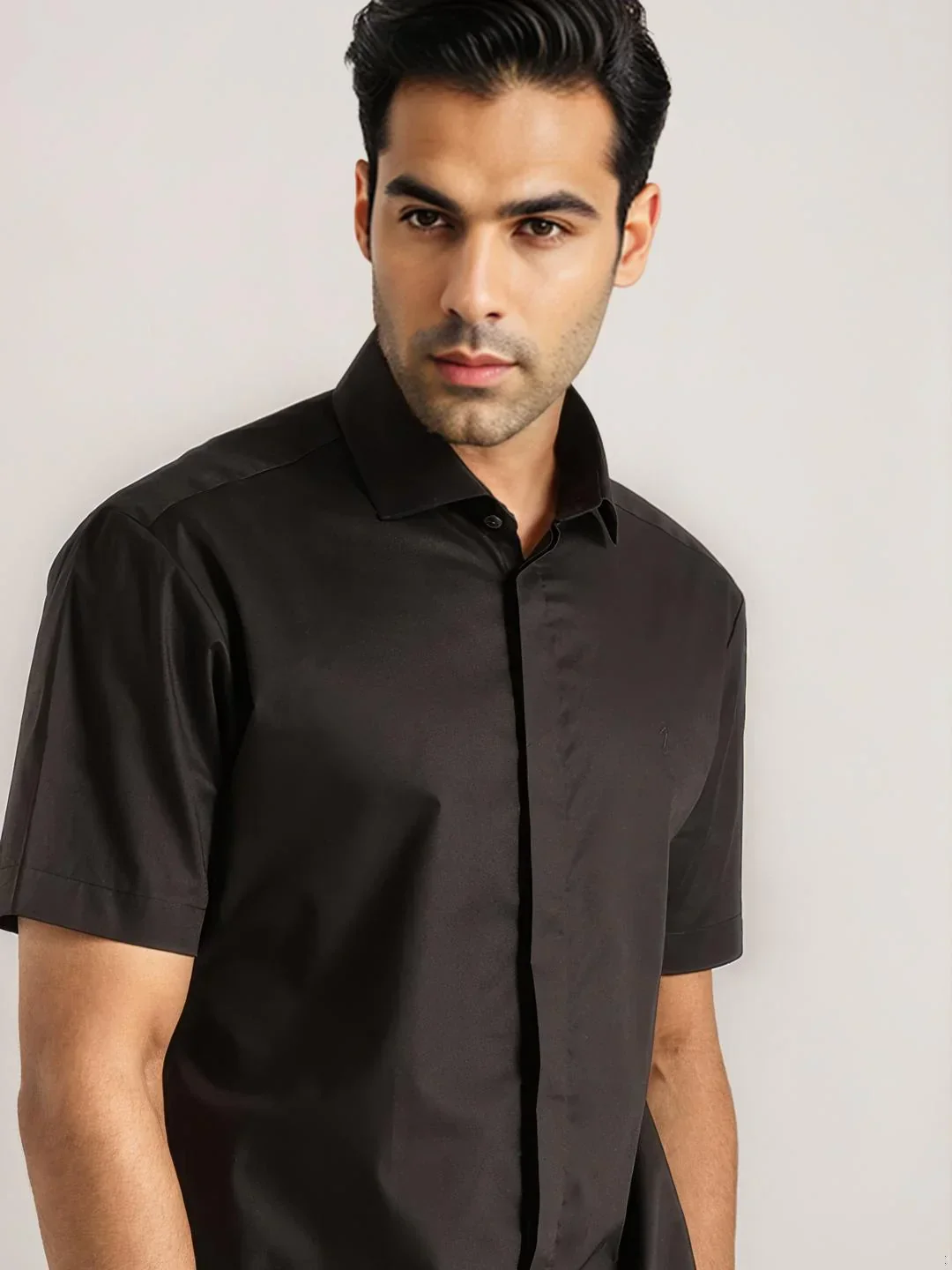 Men's Solid Half Sleeves Cotton Stretch Shirt - Image 2