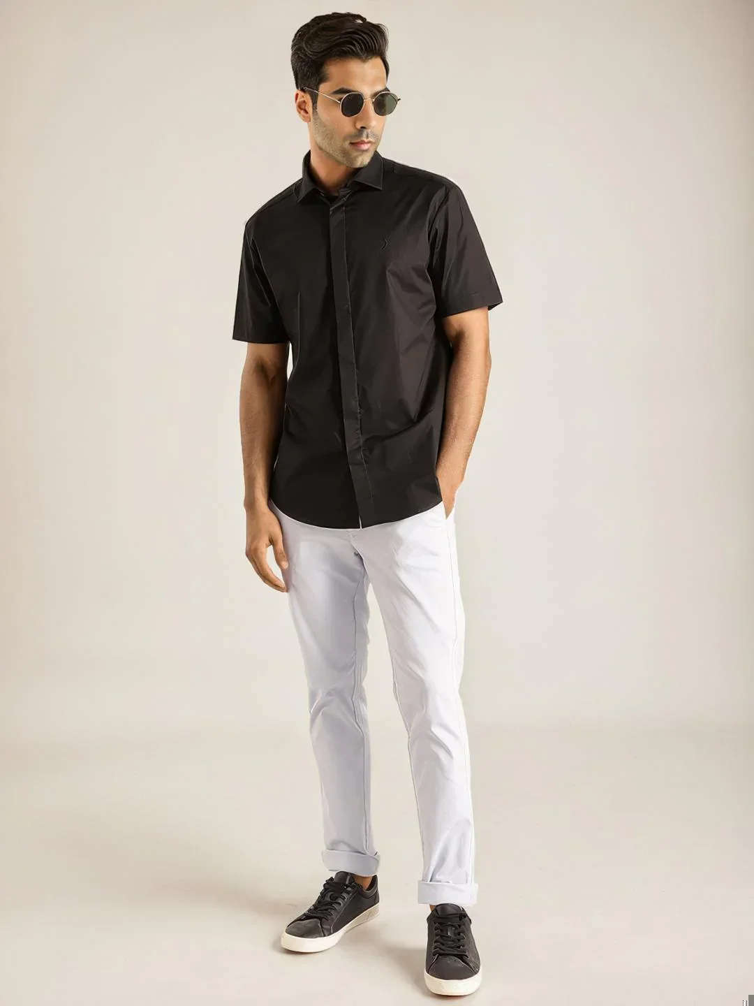 Men's Solid Half Sleeves Cotton Stretch Shirt - Image 4
