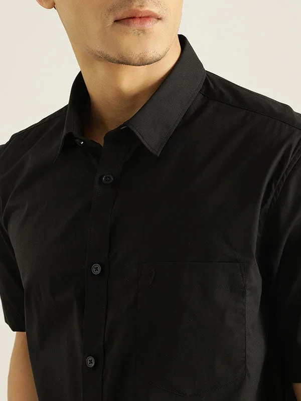 Men's Solid Half Sleeves Cotton Stretch Shirt - Image 3
