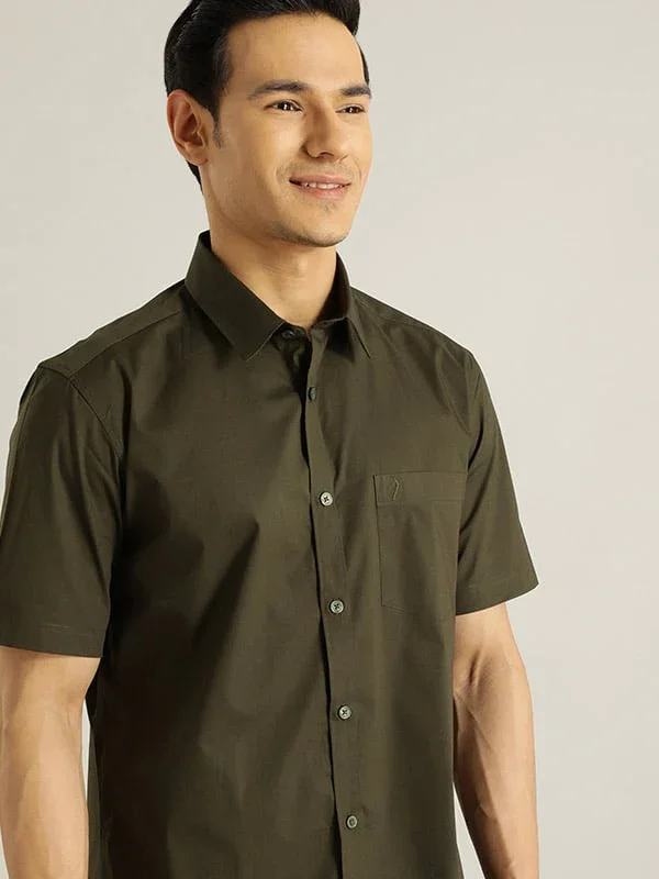 Men's Solid Half Sleeves Cotton Stretch Shirt - Image 30