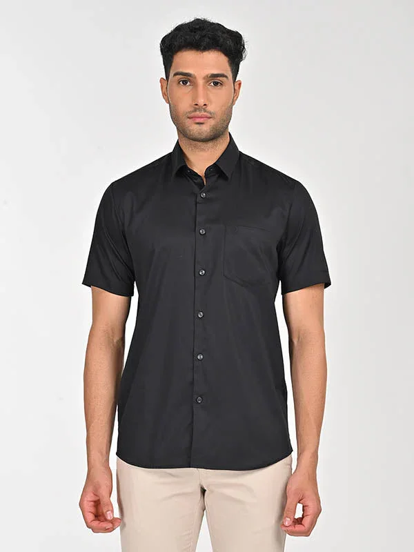 Men's Solid Half Sleeves Cotton Stretch Shirt