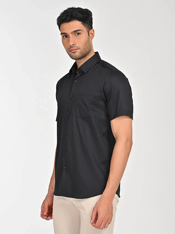 Men's Solid Half Sleeves Cotton Stretch Shirt - Image 2