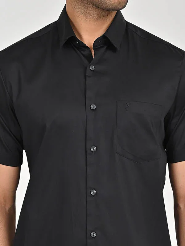 Men's Solid Half Sleeves Cotton Stretch Shirt - Image 3