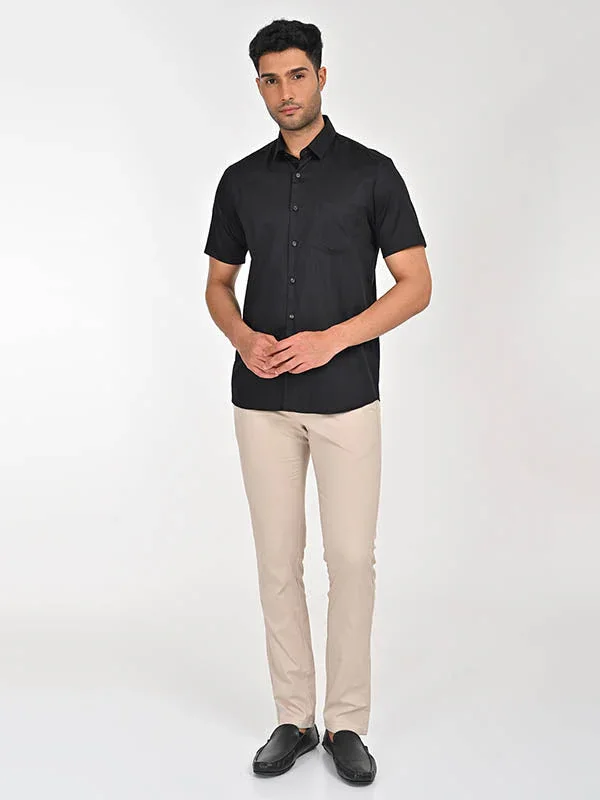 Men's Solid Half Sleeves Cotton Stretch Shirt - Image 4