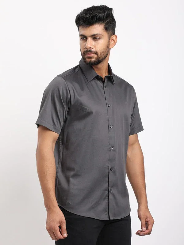 Men's Solid Half Sleeves Cotton Stretch Shirt - Image 2