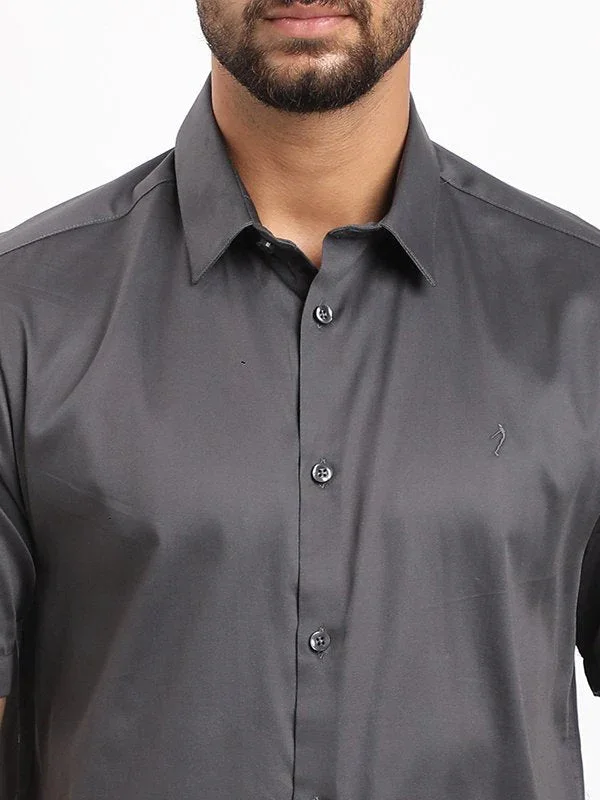 Men's Solid Half Sleeves Cotton Stretch Shirt - Image 3