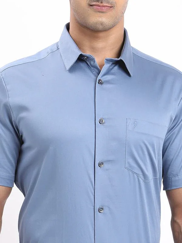 Men's Solid Half Sleeves Cotton Stretch Shirt - Image 3