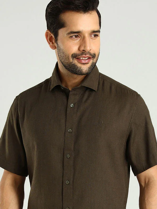 Men's Solid Half Sleeves Linen Blend Shirt - Image 5