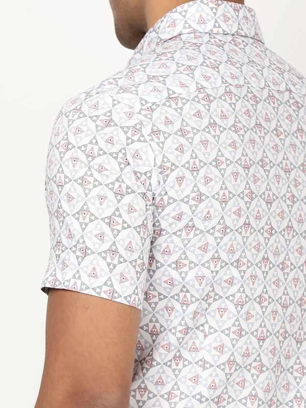 Men's Printed Half Sleeves Cotton Blend Shirt - Image 3