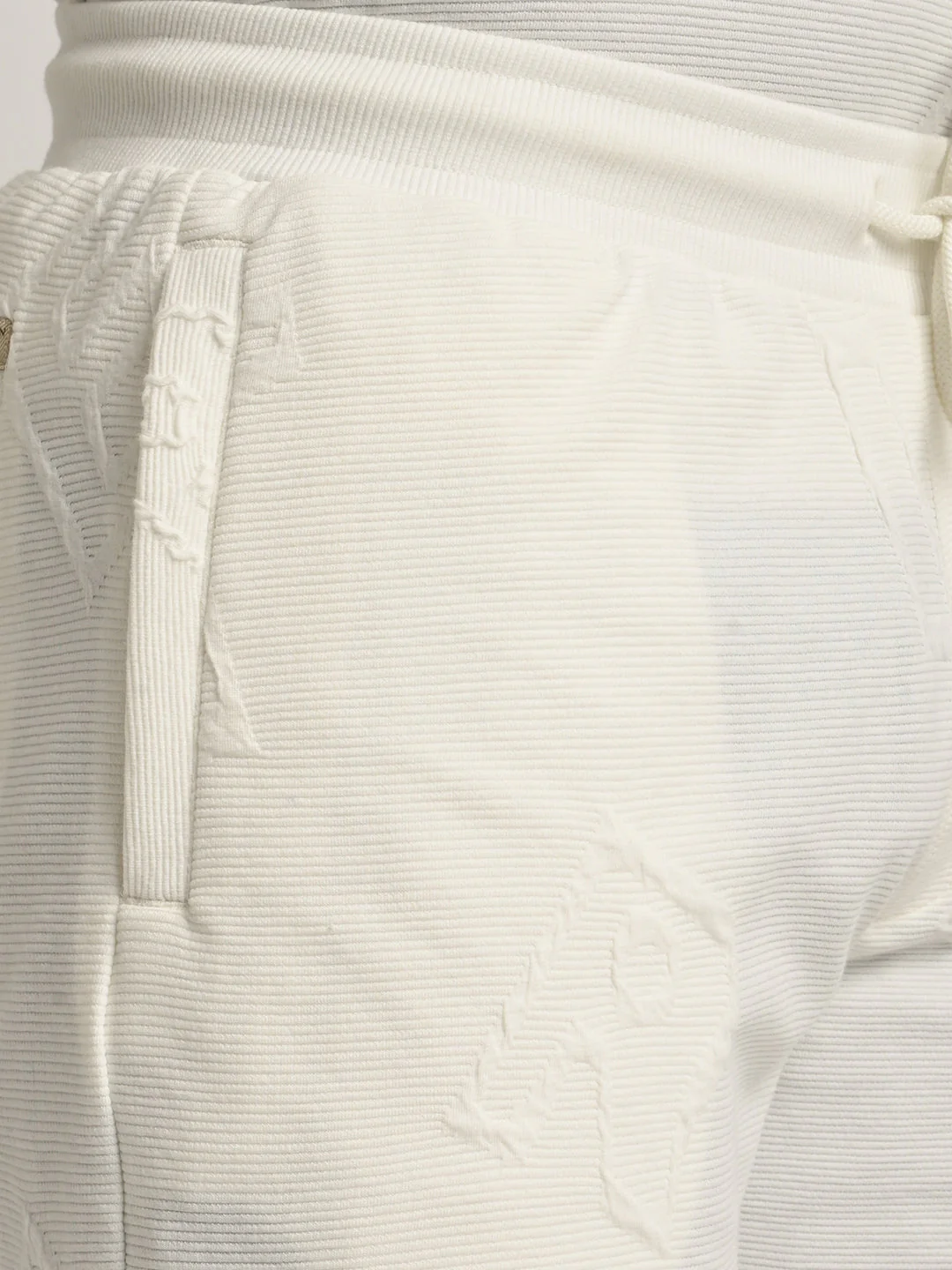 Men's Solid Cotton Blend Shorts - Image 11