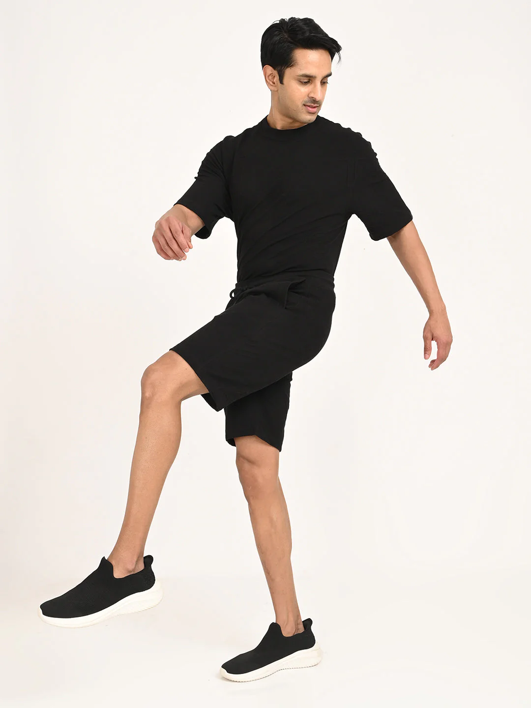 Men's Solid Cotton Blend Shorts - Image 6