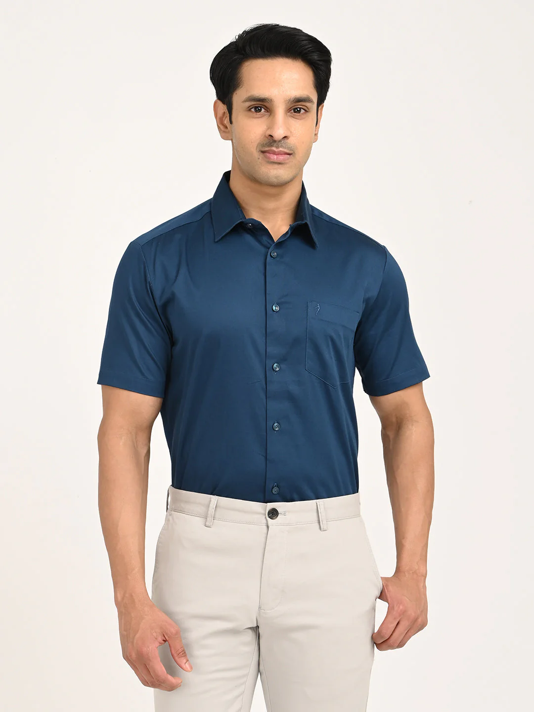 Men's Solid Half Sleeve Cotton Stretch Shirt