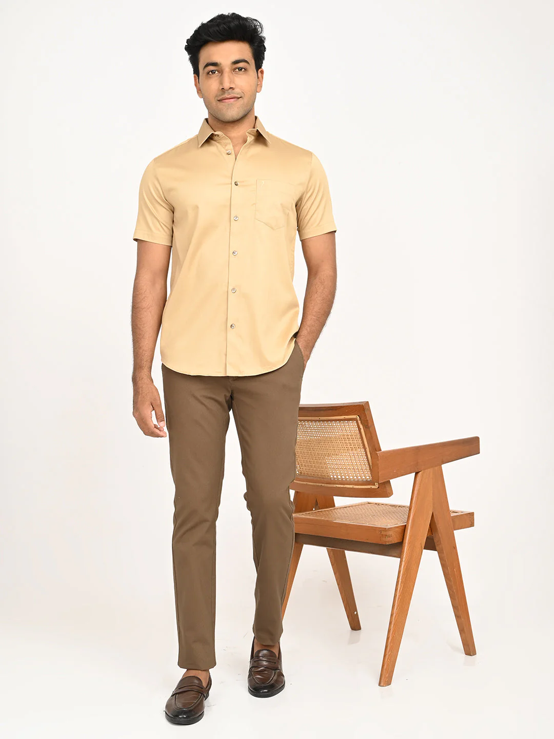 Men's Solid Half Sleeve Cotton Stretch Shirt - Image 18