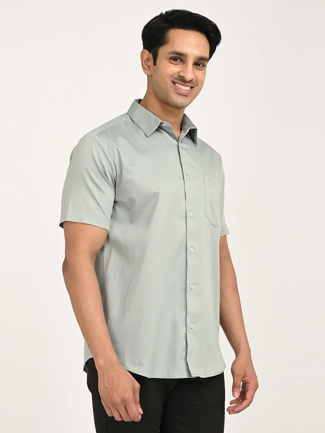 Men's Solid Half Sleeve Cotton Stretch Shirt - Image 9